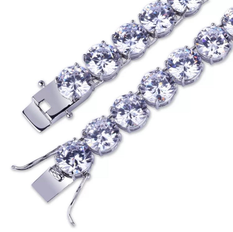 Dazzling Cubic Zirconia Tennis Chain - Sparkling CZ Necklace for Effortless Elegance and Style