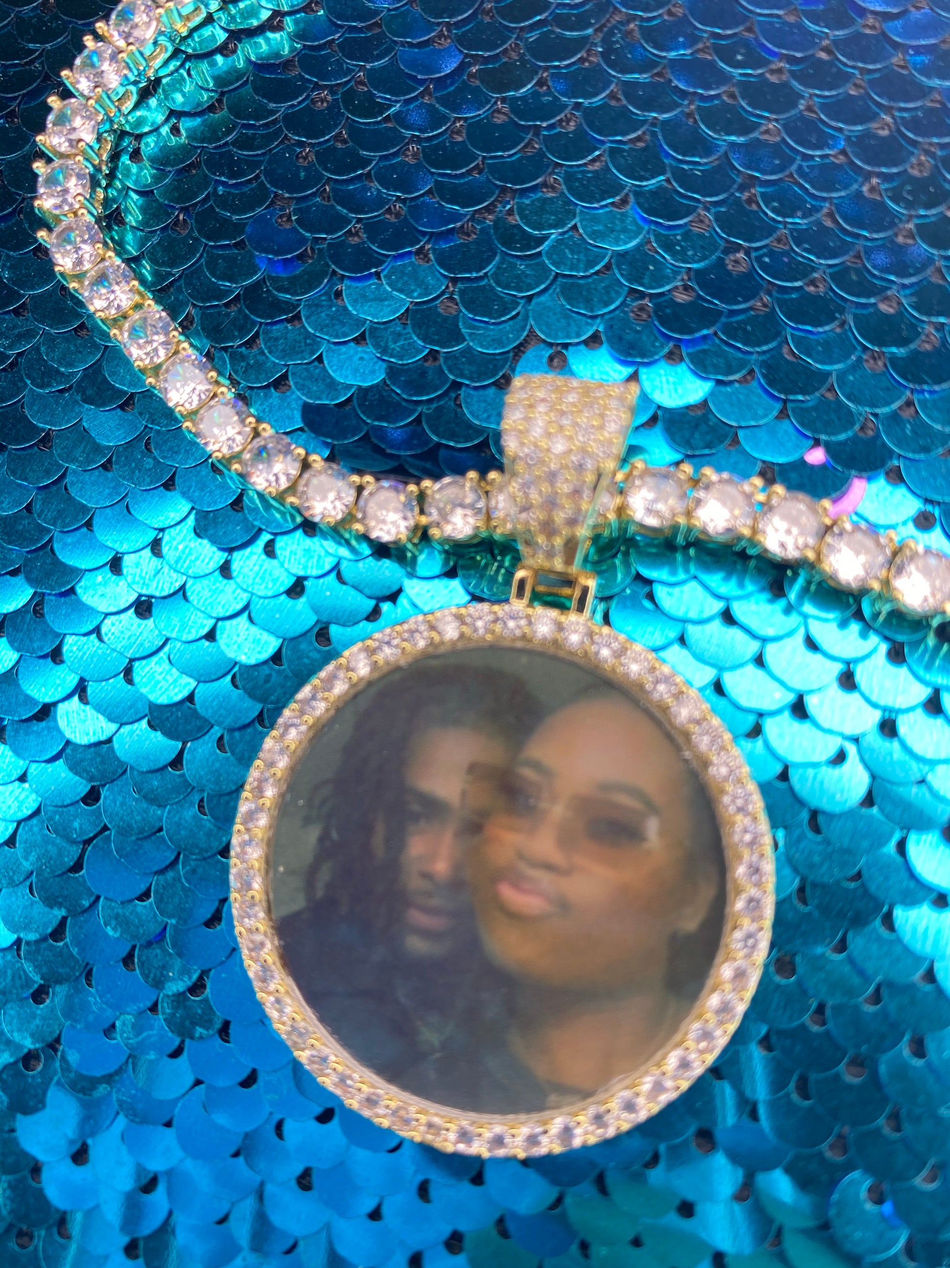 18k gold/platinum custom photo circle pendant